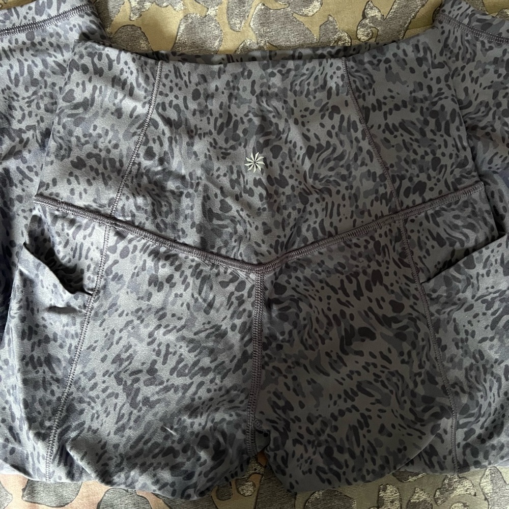 NWOT Athleta Capri Salutation Stash Pocket II - Picture 7 of 9